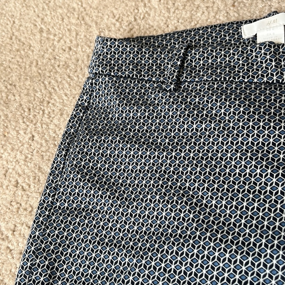 Fitted patterned slacks